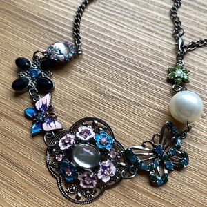 Anna Sui pearl butterfly necklace chocker